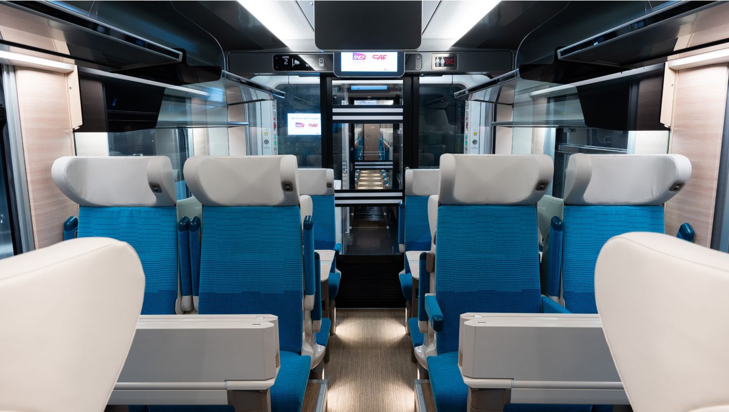 Interior de tren Civity XL de CAF